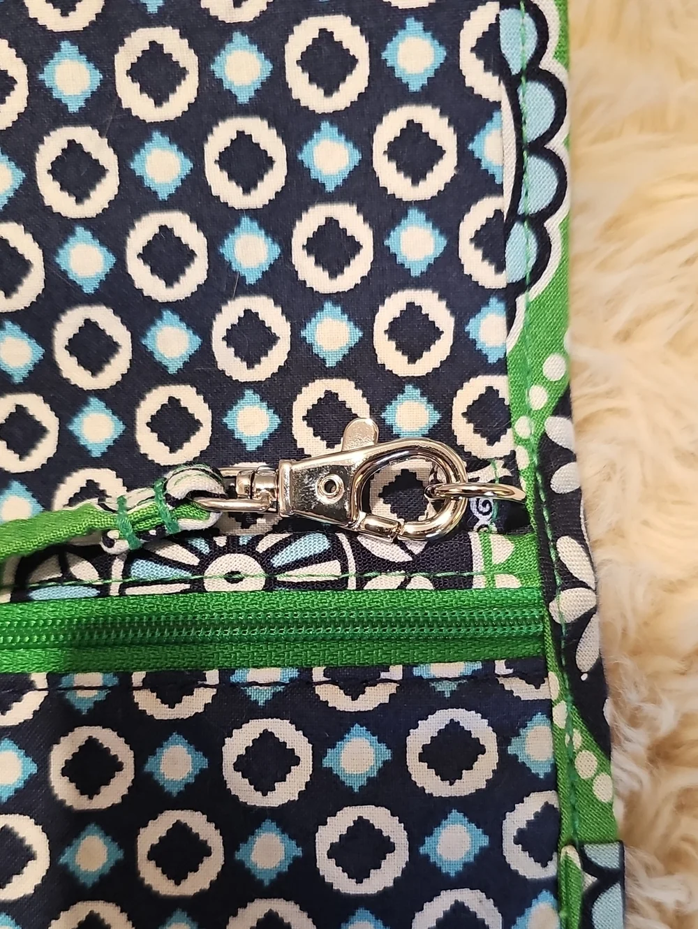 Vera Bradley Sleek Wallet IN Cupcake Green EUC
